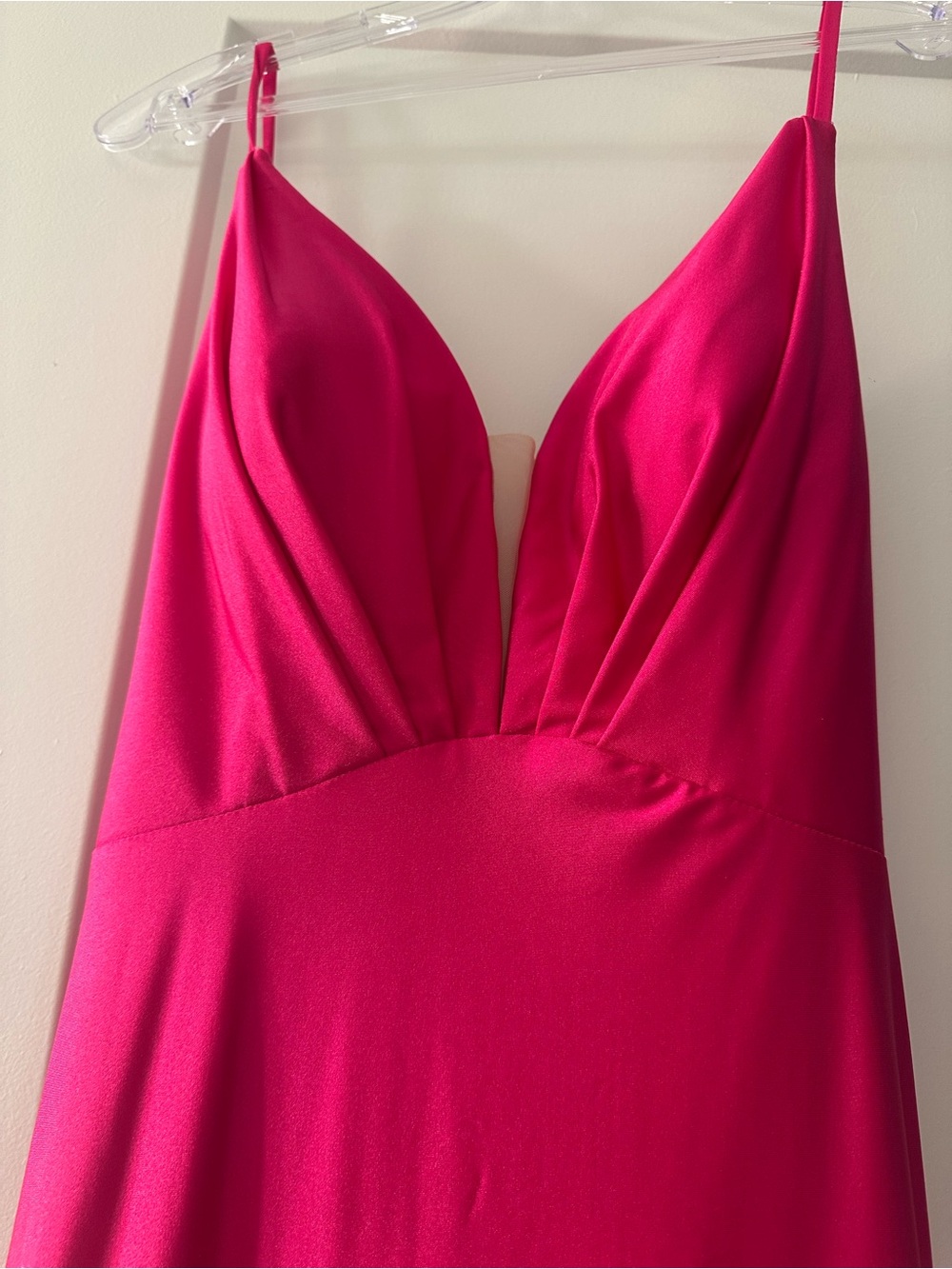 Fuchsia V-Neck Spaghetti Strap Wedding Dress